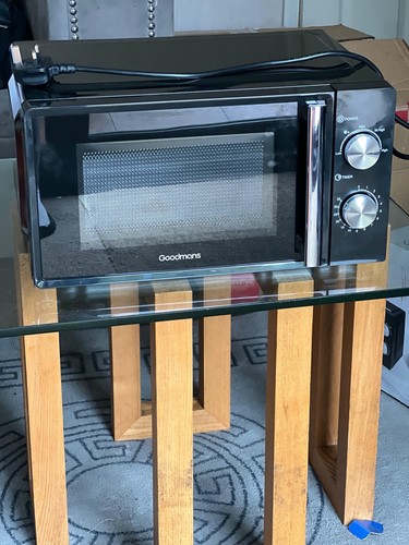 Goodmans 20l black microwave - goodmans,